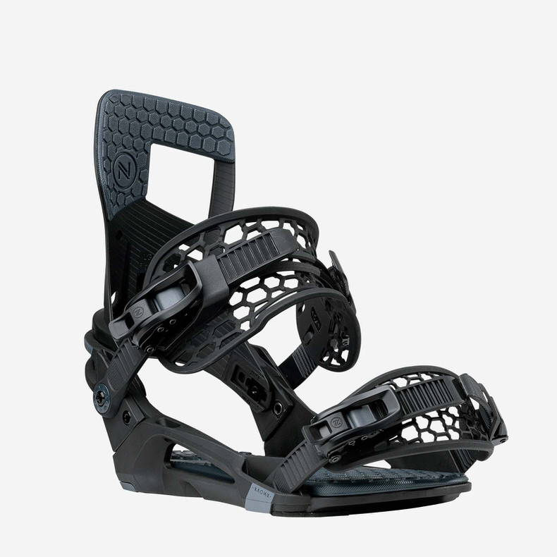 Schwarze Nidecker Kaon-X Snowboardbindung mit Wabenmuster auf Straps und hohem Rücken.