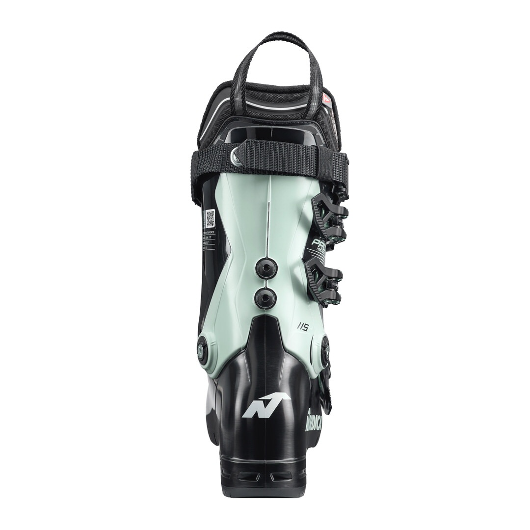 Nordica Pro Machine 115 Skischuh Rückansicht des Nordica Pro Machine 115 Women Skischuhs in Schwarz und Mintgrün mit Schnallen und Trageschlaufe.