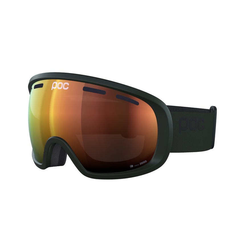 Nahaufnahme einer grünen POC Fovea Clarity Skibrille mit orangefarbener Zeiss Scheibe und dunkelgrünem Band.