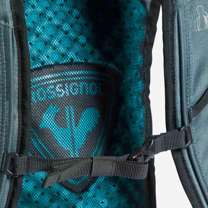 Rossignol Escaper Rucksack Detailansicht vom Rossignol Escaper Active 8L Rucksack, mit Belüftung und Markenlogo.