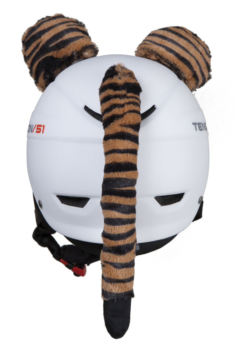 Ein weißer Helm mit befestigten Hoxyheads Tiger Ohren und einem Tiger Schwanz. Die Ohren und der Schwanz sind braun-schwarz gestreift.