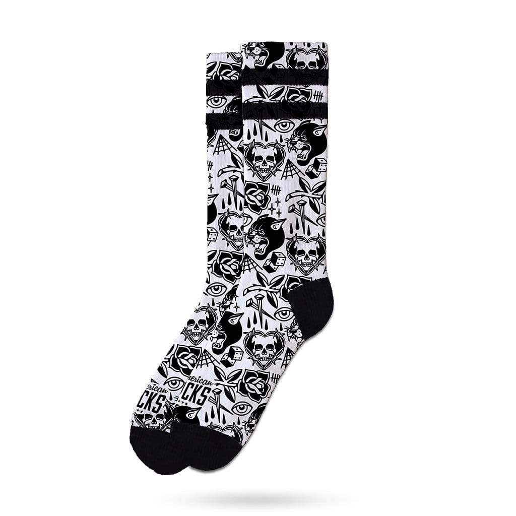 Chaussettes de skateur avec motif Chaussettes de skateur blanches avec ceinture, talon et orteils noirs. Motif avec des têtes de mort, des panthères, des yeux et des roses.