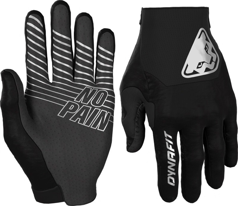 Zwei Dynafit Ride Gloves in Schwarz, einer mit "No Pain"-Schriftzug und Streifen, der andere mit Logo.