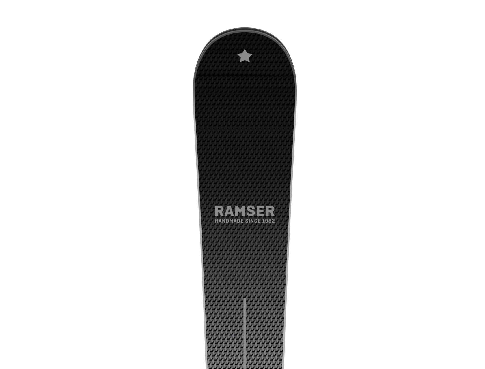 Ramser Black LTD Ski Nahaufnahme eines Ramser Black LTD Skis mit schwarzem, strukturiertem Belag und silbernem Logo.