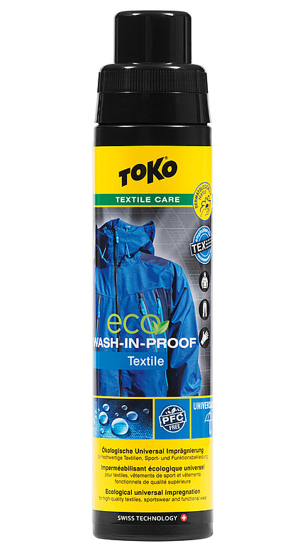 Toko Eco Wash-In Proof Flasche mit blauem Jackenbild. Text: Ökologische Universal Imprägnierung.