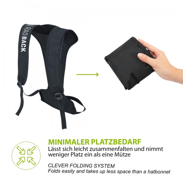 Schwarzer Schneeschuh-Rucksack Schwarzer RaqBack Schneeschuh-Rucksack, gefaltet und in einer Hand gehalten, minimaler Platzbedarf.